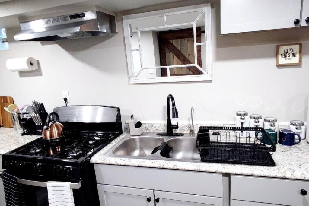 Spacious Suite Close To Downtown Indy/ King Bed Indianapolis Esterno foto
