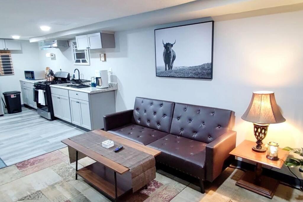 Spacious Suite Close To Downtown Indy/ King Bed Indianapolis Esterno foto