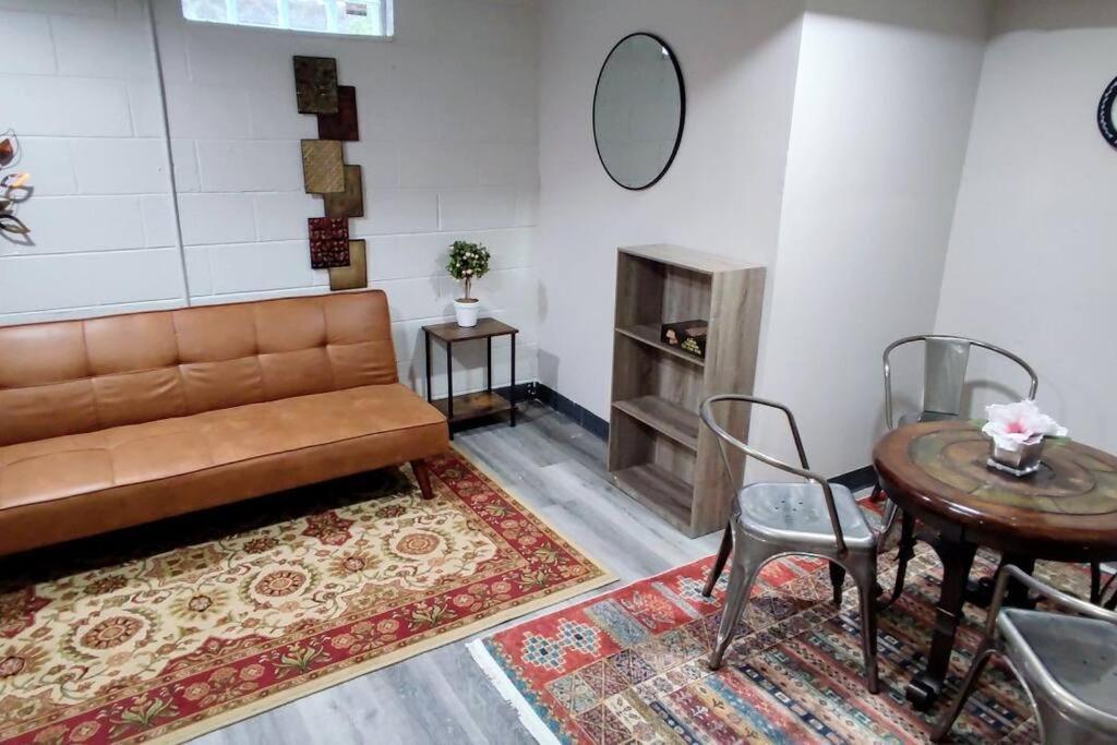 Spacious Suite Close To Downtown Indy/ King Bed Indianapolis Esterno foto